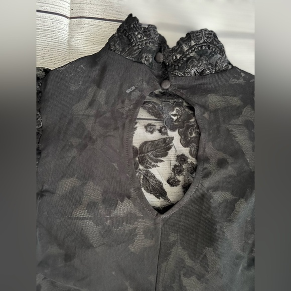 Fashinova Cute🖤Mock Neck Floral Embroidery Bodysuit. NEW without tags! - Picture 3 of 14